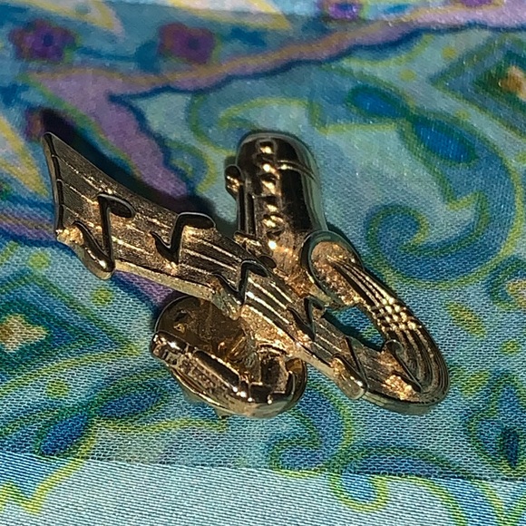 JJ Gold Tone Musical Trombone Lapel Tack Pin - Picture 4 of 13